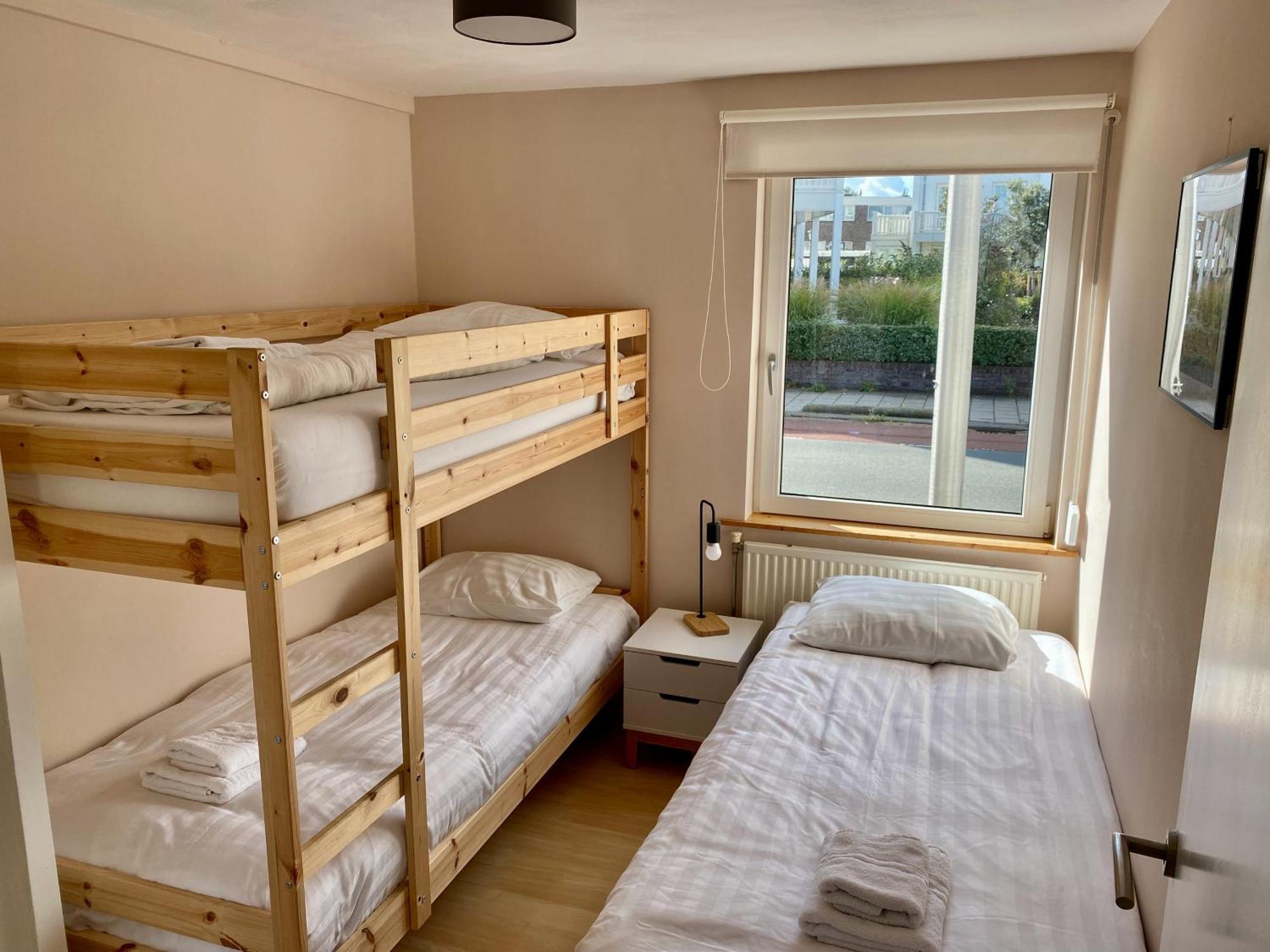 Spacious Family Holiday Home Зандфорт Экстерьер фото
